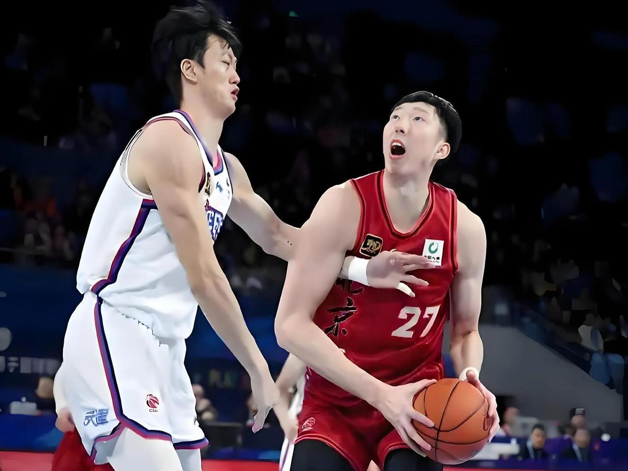 Ning迎来七赛季出色发挥，勇士观众热烈欢呼！